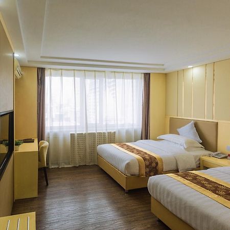 Beiguo Zhichun Business Hotel Mancsouli Kültér fotó